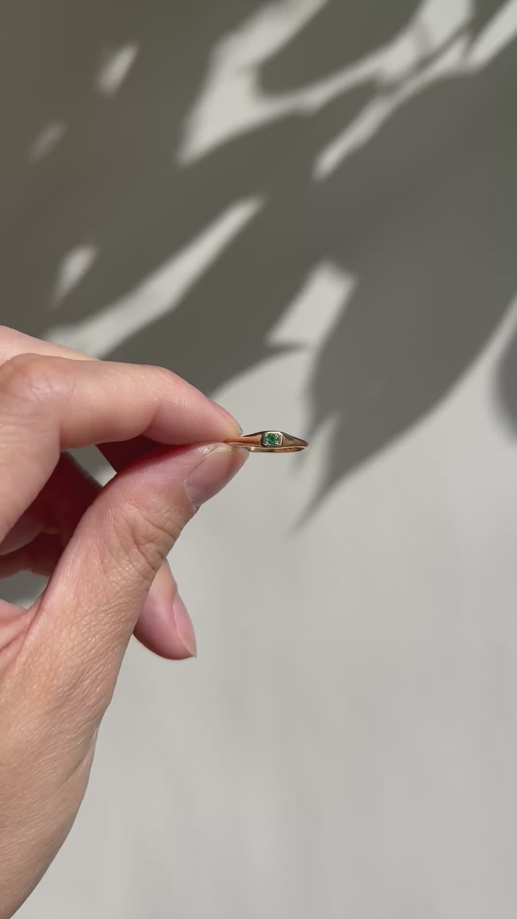 Little Signet Ring, Emerald